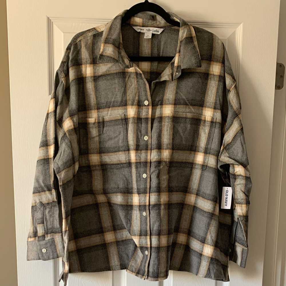 NWT Old Navy Gray and Cream Plaid Shirt